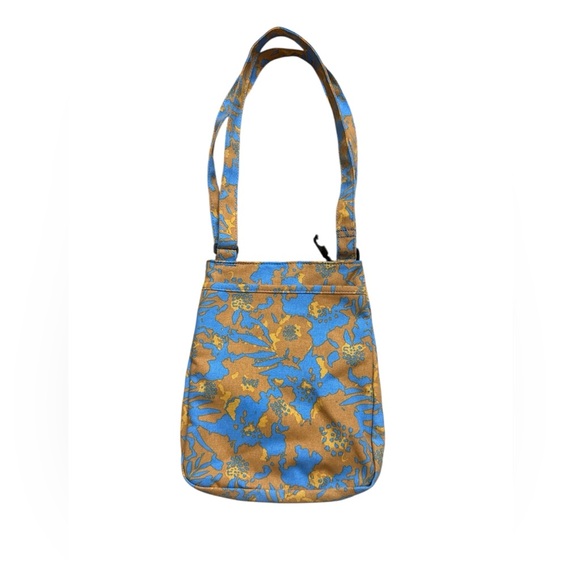 Kavu Keeper Sky Bloom Keeper Crossbody Bag - Picture 5 of 11